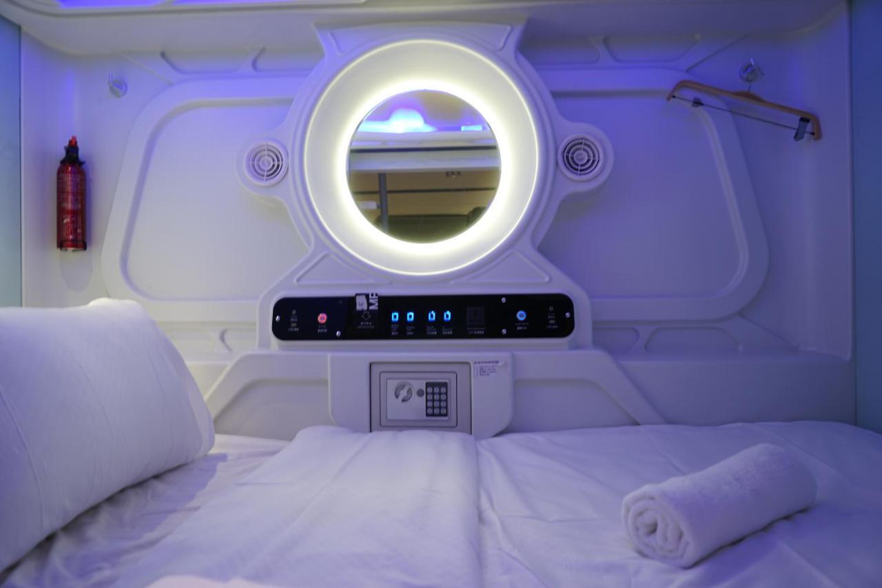 Q Capsule Hotel George Town Zewnętrze zdjęcie